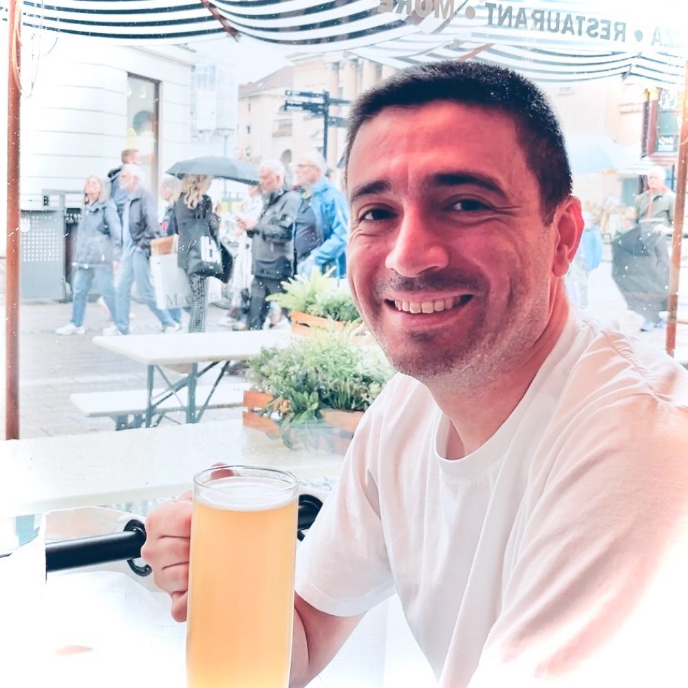 Özgür Adem Işıklı